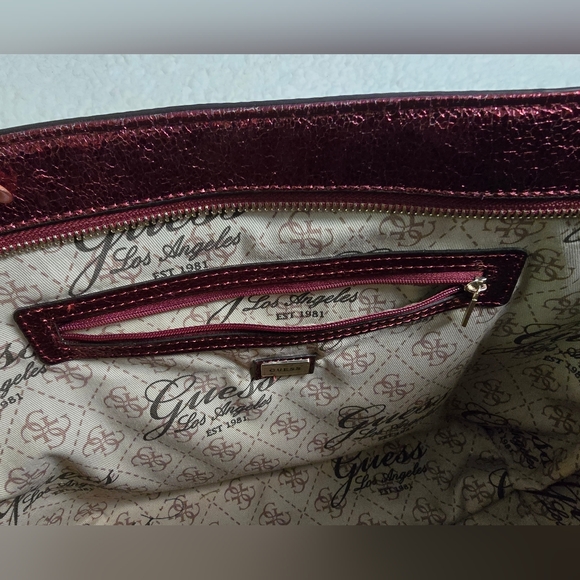 High Shine Red Guess East-West Adjustable Shoulder-Strap Handbag - Picture 5 of 7